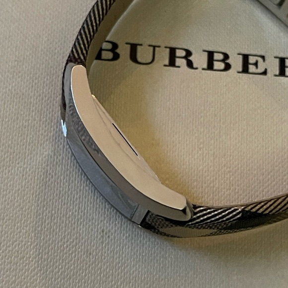 Burberry BU1060 Women’s Swiss Made Rectangular Watch – Nova Check Strap – - Picture 15 of 16